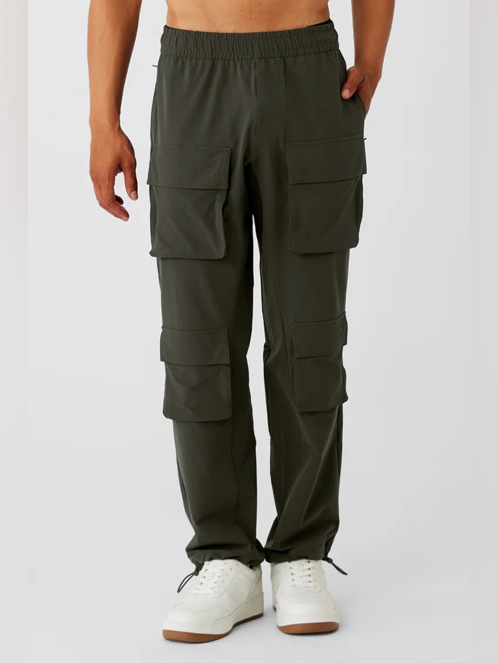 ALO Yoga Cargo Venture Pants in Stealth Green Mens Medium M5189R Olive *SOLD OUT